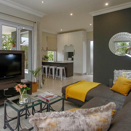 The Cottage On Cordia 2 Bedroom Self Catering 2Km From Umhlanga Beach Durban Ngoại thất bức ảnh