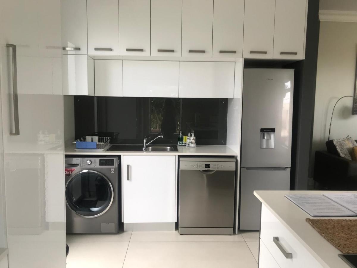 The Cottage On Cordia 2 Bedroom Self Catering 2Km From Umhlanga Beach Durban Ngoại thất bức ảnh
