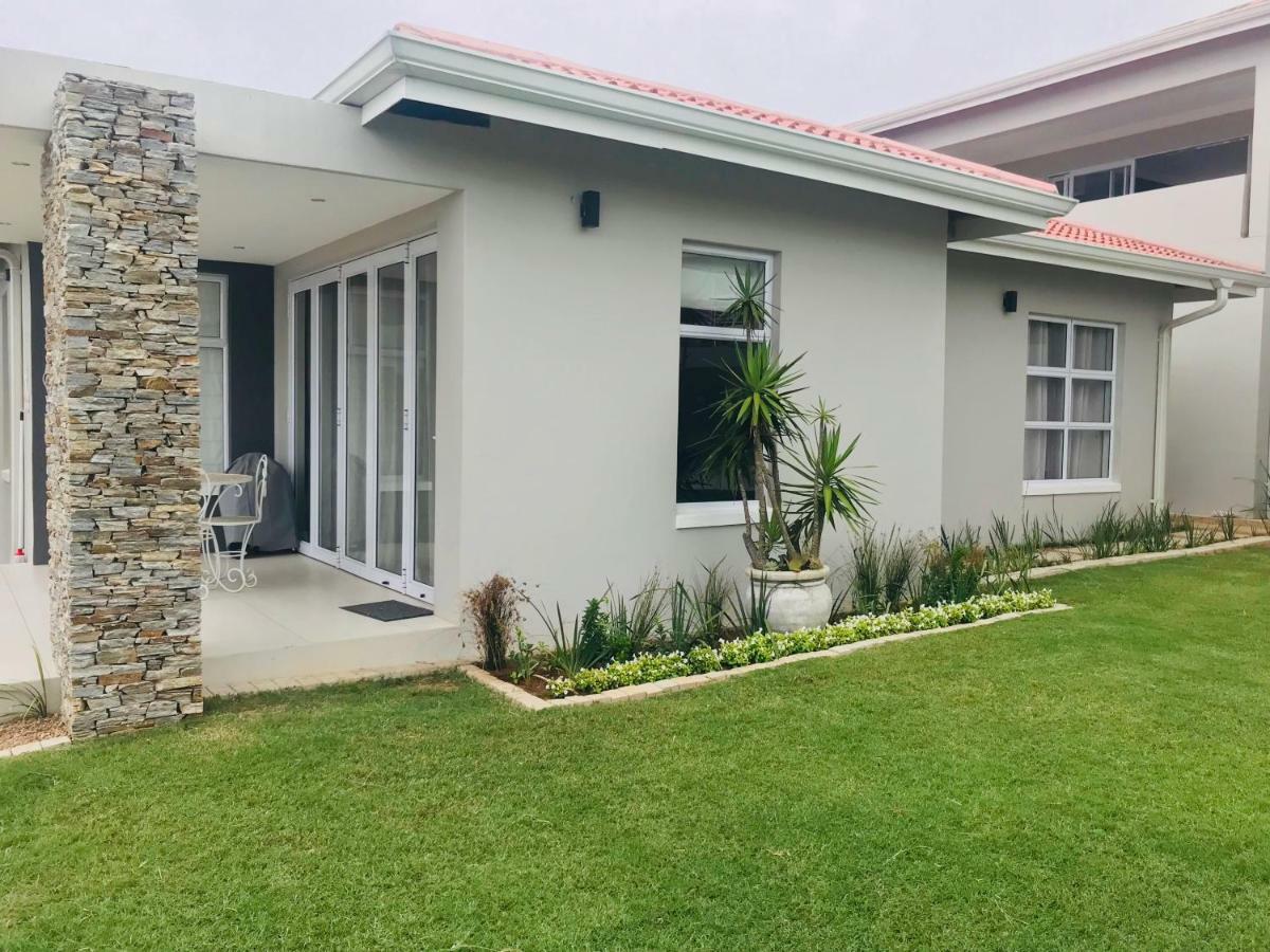 The Cottage On Cordia 2 Bedroom Self Catering 2Km From Umhlanga Beach Durban Ngoại thất bức ảnh